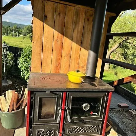 Charming By The River Apartment *