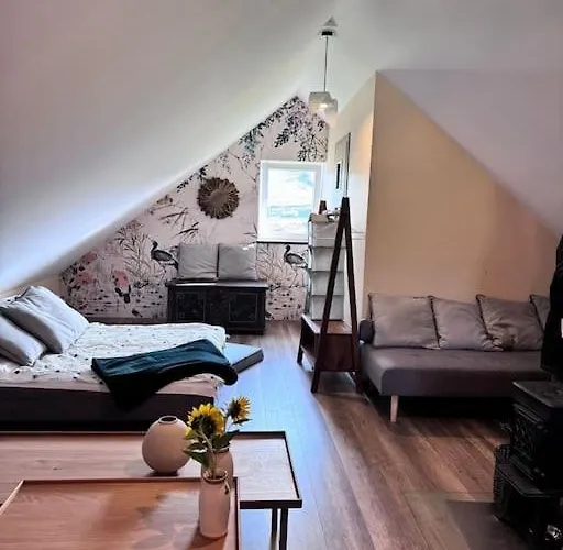 Charming By The River Apartament *