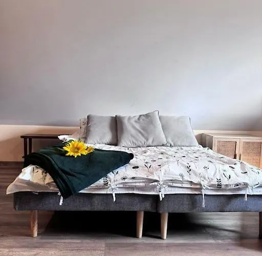 Charming By The River Apartament